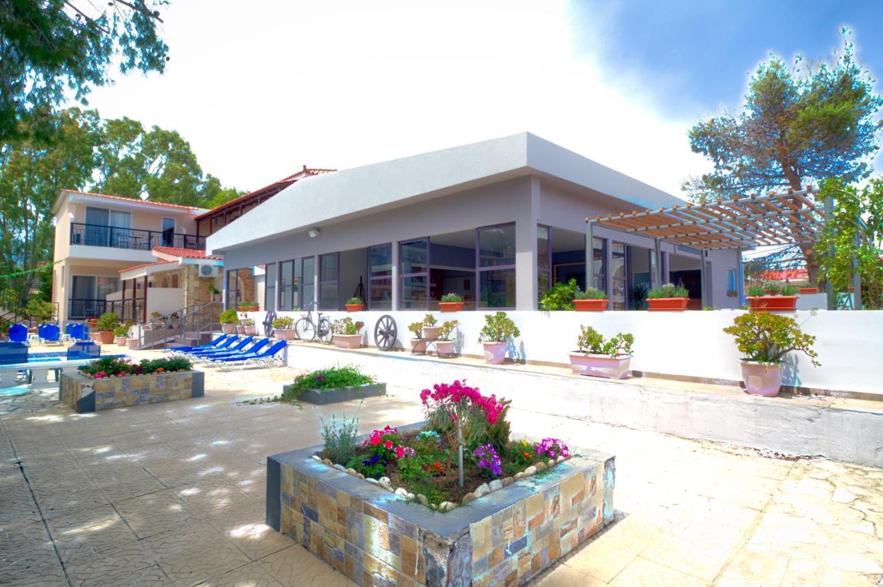 Two Brothers Studios & Apts Kalamaki  Exterior photo